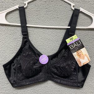 NEW Bali Front Close Wirefree Bra Size 36B Color Black Adjustable Straps NWT